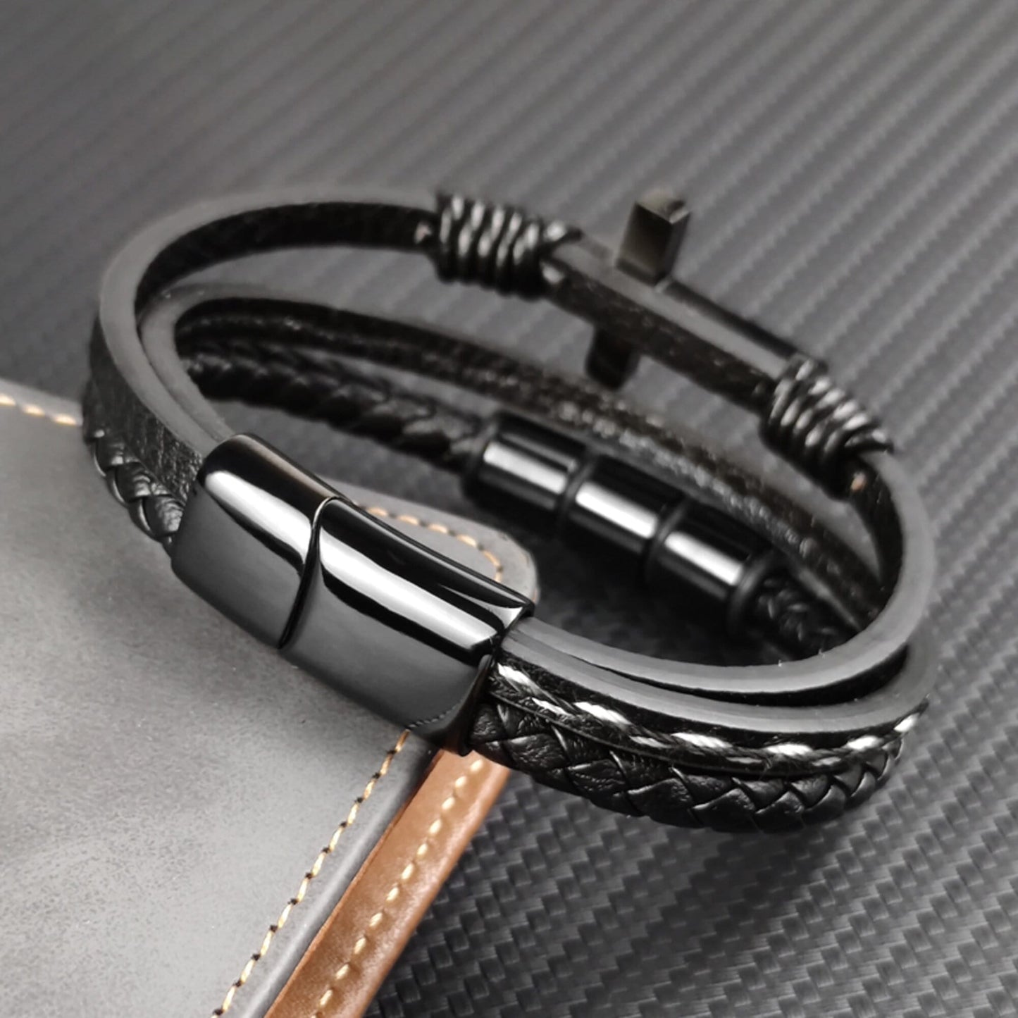 Bracelet Croix en Cuir Tressé Noir JRBijouxDesign