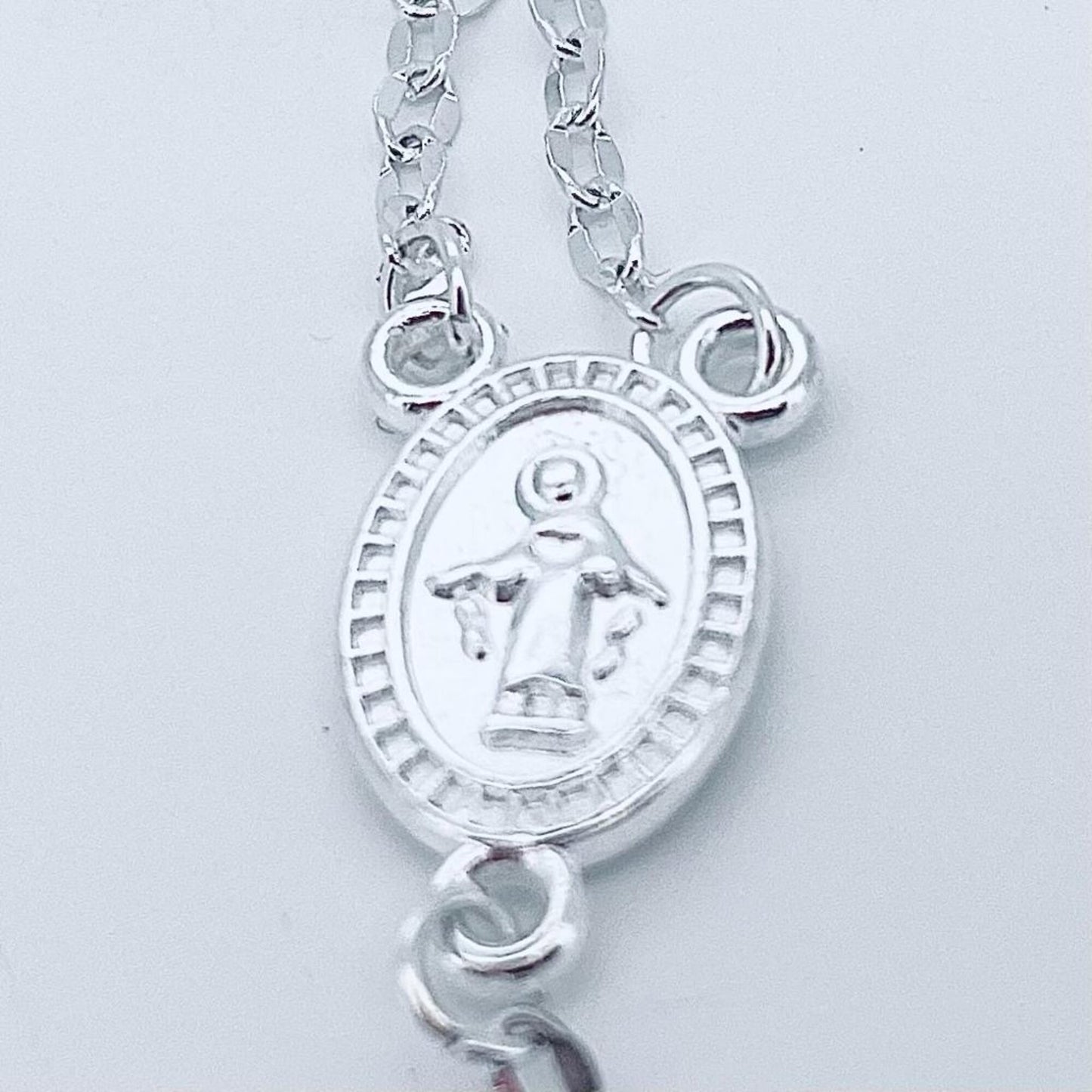 Chapelet chrétien en bois avec médaille miraculeuse – Outil de méditation et prière