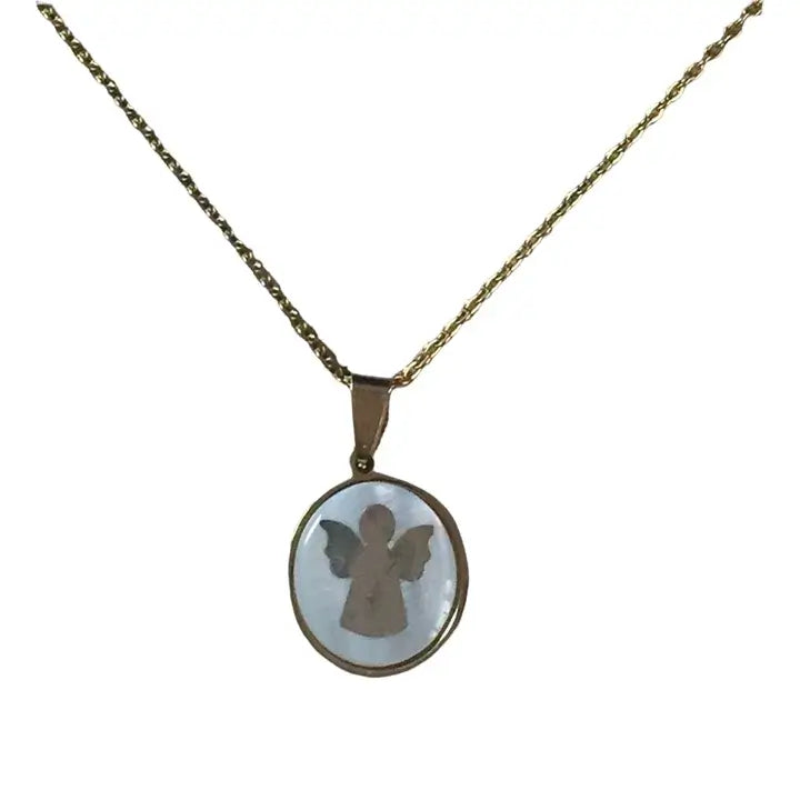 Collier chrétien petit ange gravé dans la nacre