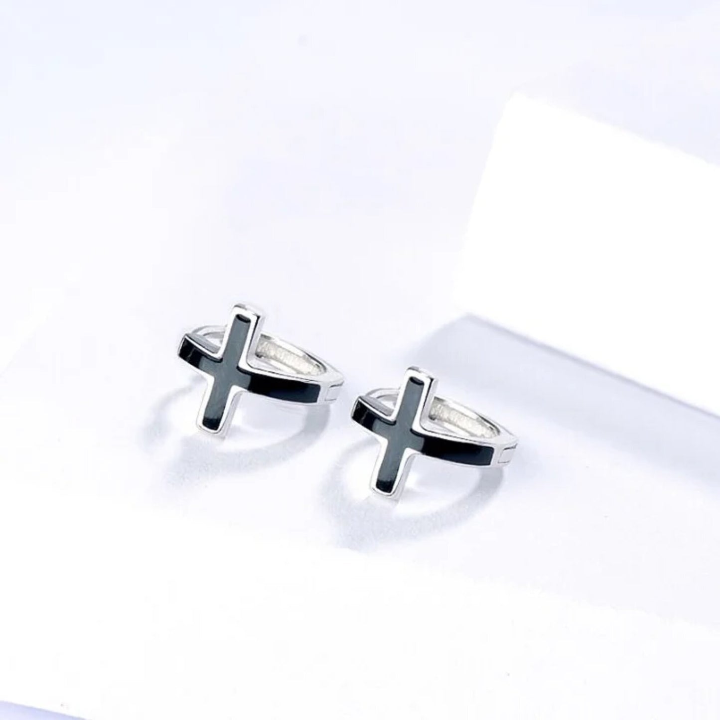 Boucles d'Oreilles Croix Noires en Argent JRBijouxDesign