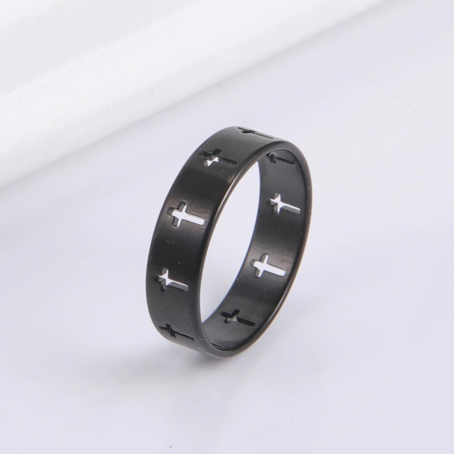 Bague Croix Chrétiennes Simple et Discrète noire