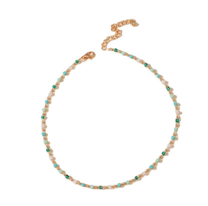 Collier de mode avec perles de couleurs