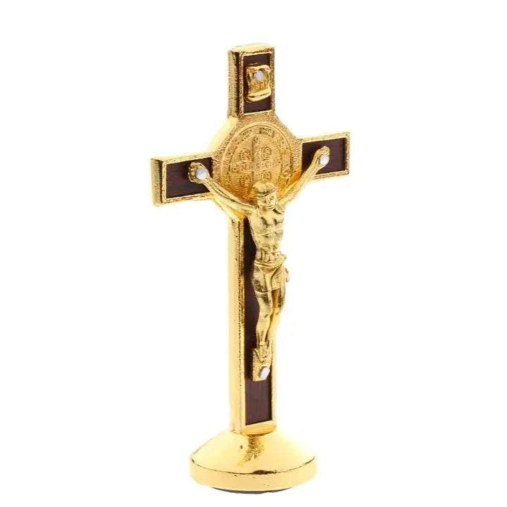 Crucifix avec Jésus sur la croix or