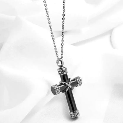 Collier Pendentif Croix Style Cordelette noir