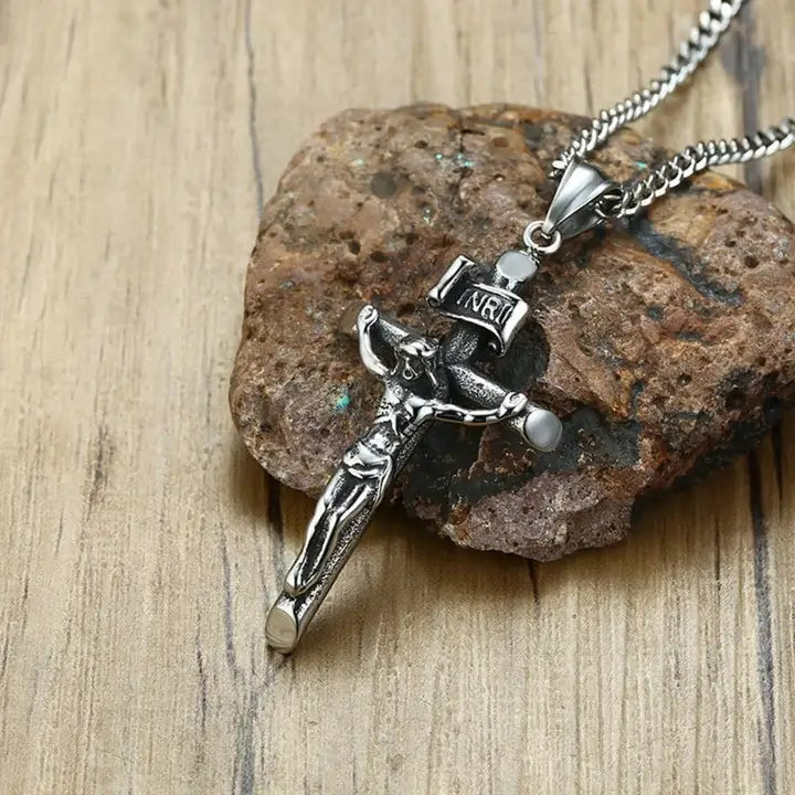 Collier pendentif croix chrétienne parchemin face