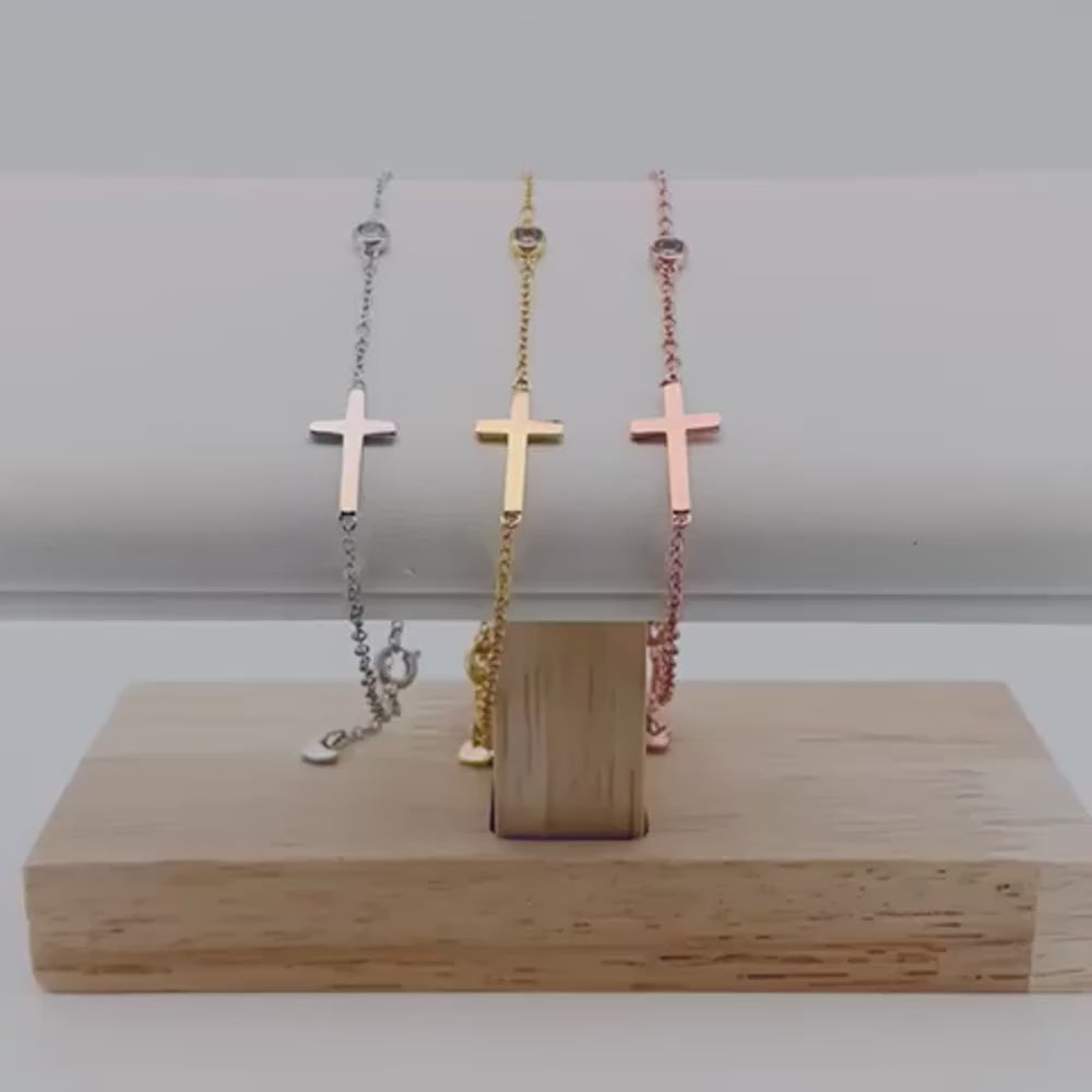 Bracelet croix chrétienne et pierre de zircon video